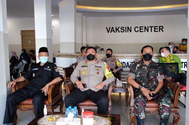 
 Irwasum Polri Apresiasi Vaksin Serentak Korps Bhayangkara, Riau Lewati Target Herd Immunity