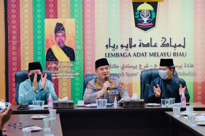 
 Kapolda Riau Lanjutkan Agenda Silaturahmi, Siap Bersinergi dengan LAMR