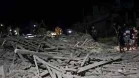 Runtuhan bangunan akibat ledakan petasan di Blitar. (Dokumen Ist)