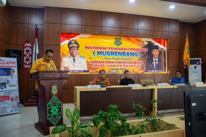 
 Asisten Perekonomian dan Pembangunan Buka Musrembang RKPD Kabupaten Kapuas Tahun 2025